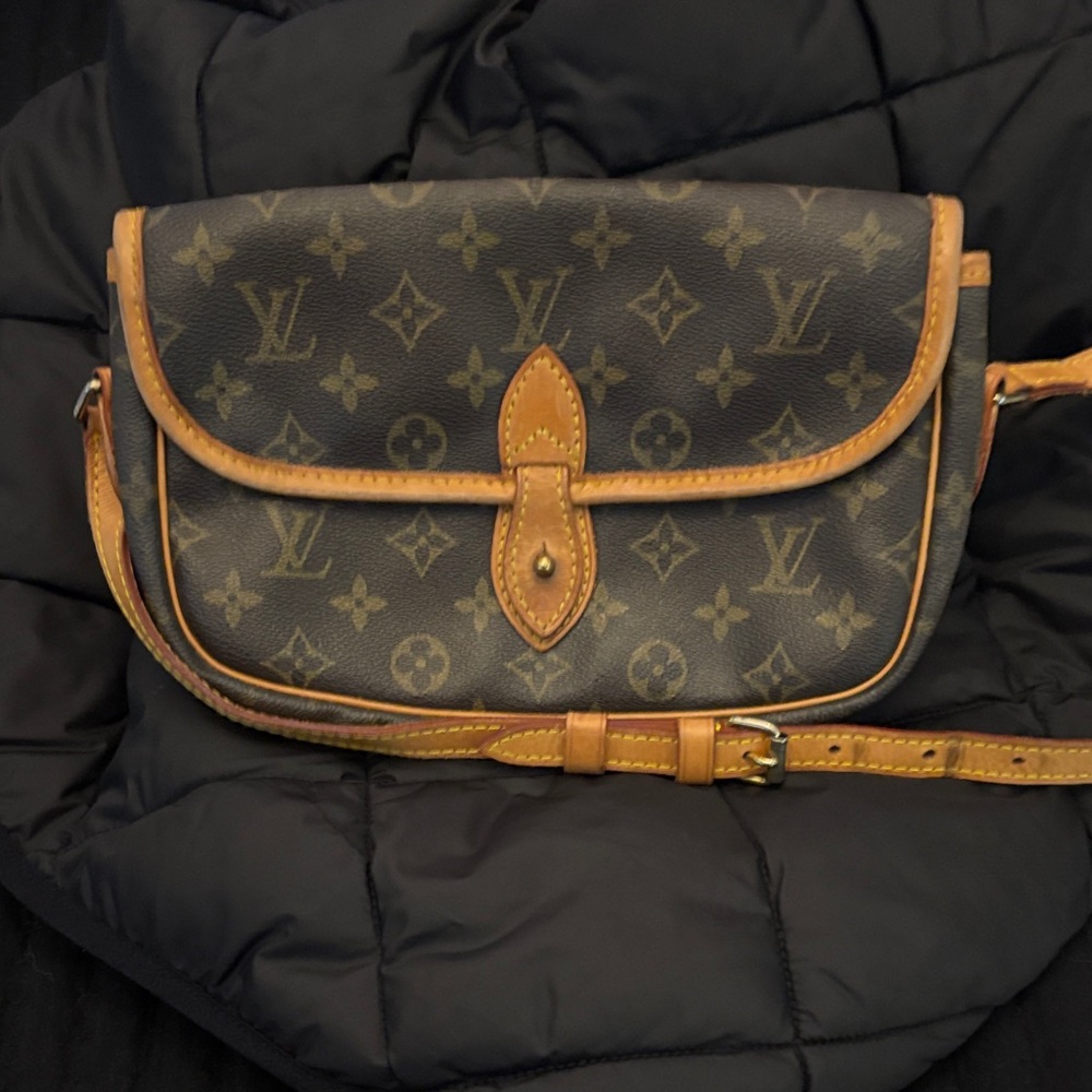 Louis Vuitton Monogram Canvas Crossbody Bag